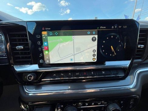 Used 2024 Chevrolet Silverado 1500 High Country image 15