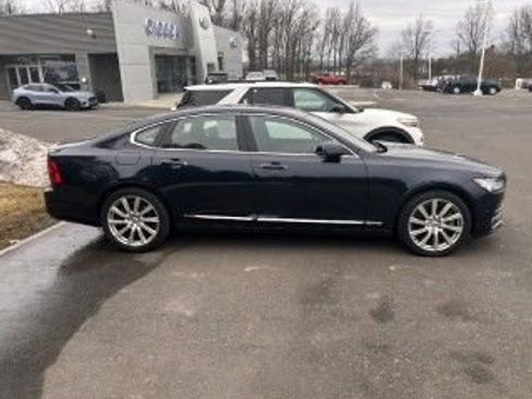 Used 2017 Volvo S90 T6 Inscription w/ Vision Package image 2