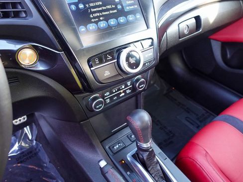 Used 2019 Acura ILX image 25