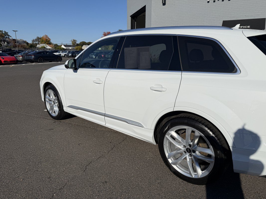 Used 2025 Audi Q7 3.0T Premium Plus w/ Premium Plus Package AWD/4WD image 12