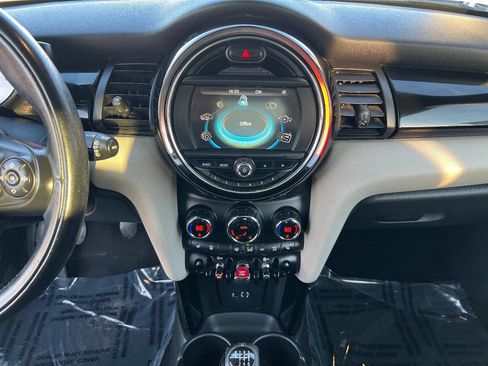 Used 2015 MINI Cooper S image 27
