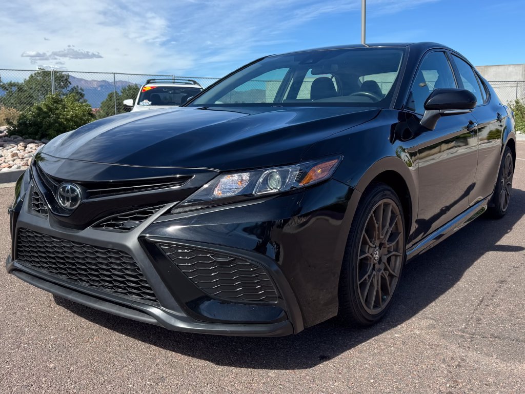 Used 2024 Toyota Camry SE AWD/4WD image 3