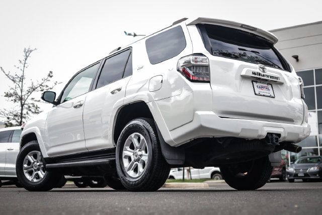 Used 2021 Toyota 4Runner SR5 Premium w/ Moonroof Package AWD/4WD image 2