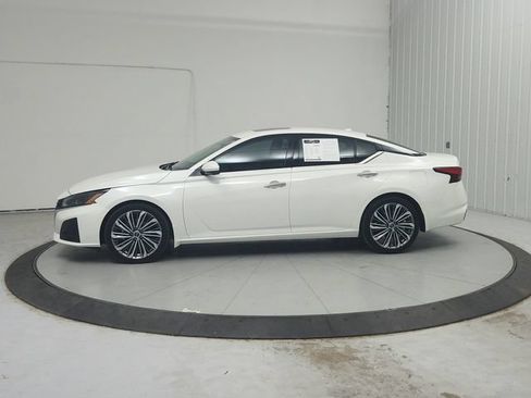Used 2024 Nissan Altima 2.5 SL FWD image 5