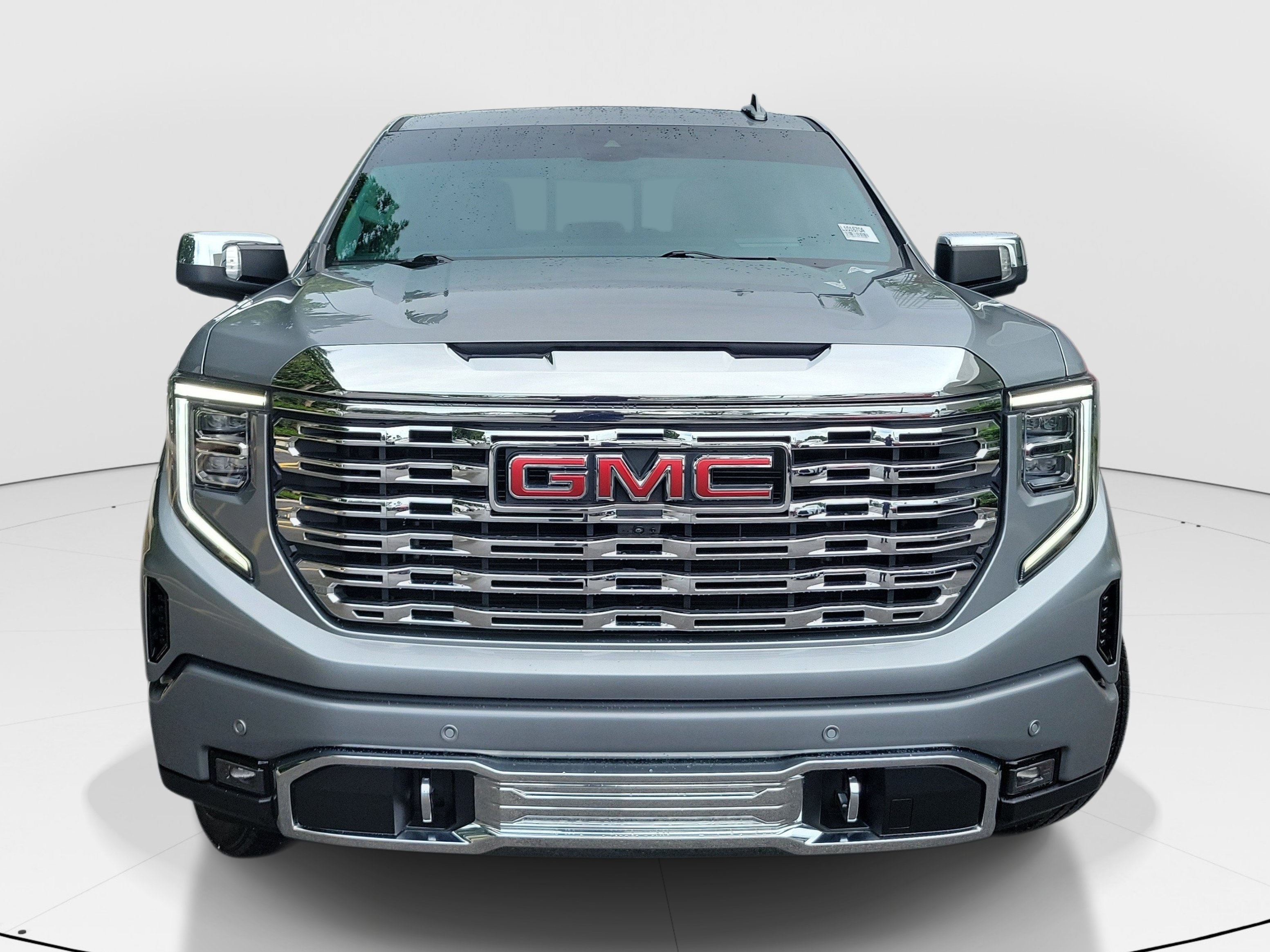 Used 2024 GMC Sierra 1500 Denali w/ Denali Reserve Package AWD/4WD image 2