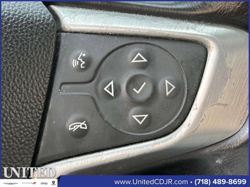 Used 2019 GMC Acadia SLT image 22