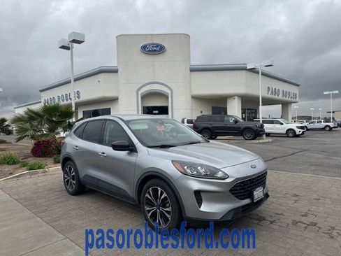 Used 2021 Ford Escape SE image 1