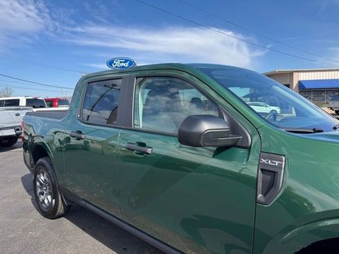 Used 2025 Ford Maverick XLT w/ Equipment Group 302A image 5