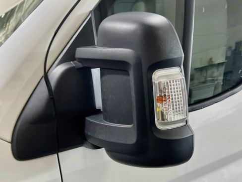 Used 2025 RAM ProMaster 2500 w/ Convenience Group FWD image 13