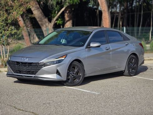 Used 2021 Hyundai Elantra SEL w/ Convenience Package image 21