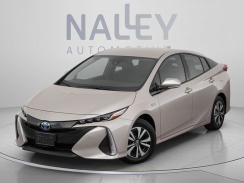 Used 2018 Toyota Prius Prime Advanced FWD image 8