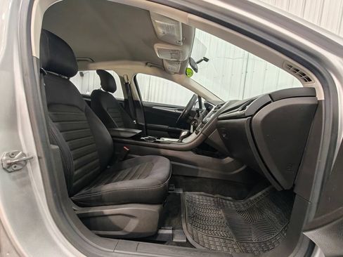 Used 2014 Ford Fusion SE FWD image 23