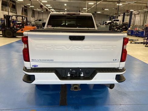 Used 2021 Chevrolet Silverado 2500 LTZ w/ Z71 Chrome Sport Edition AWD/4WD image 6