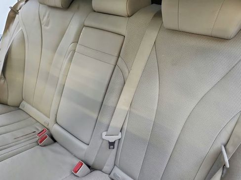 Used 2017 Mercedes-Benz S 550 Sedan image 29