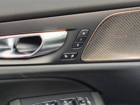 New 2026 Volvo V60 B5 Cross Country Plus w/ Protection Package Premier image 8