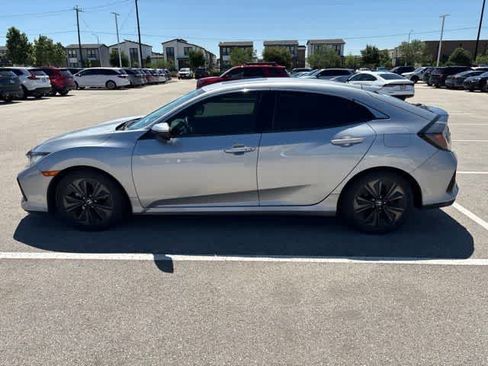 Used 2019 Honda Civic EX image 2