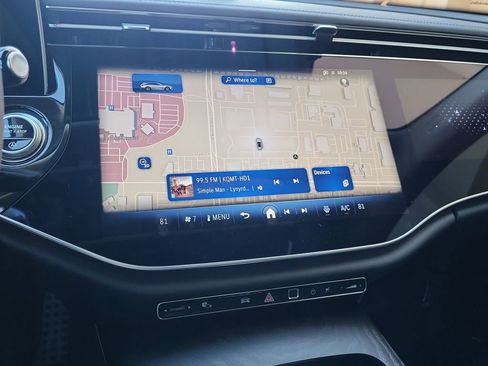 Certified 2025 Mercedes-Benz E 450 4MATIC All-Terrain Wagon image 16