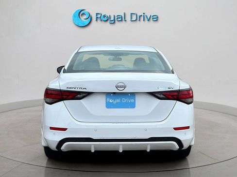 Used 2024 Nissan Sentra SV FWD image 5