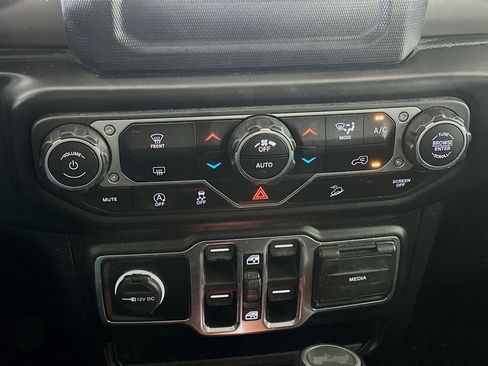 Used 2020 Jeep Wrangler Unlimited Sport S AWD/4WD image 23
