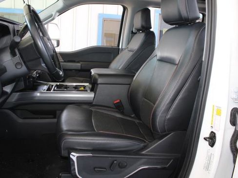 Used 2023 Ford F450 Lariat image 22