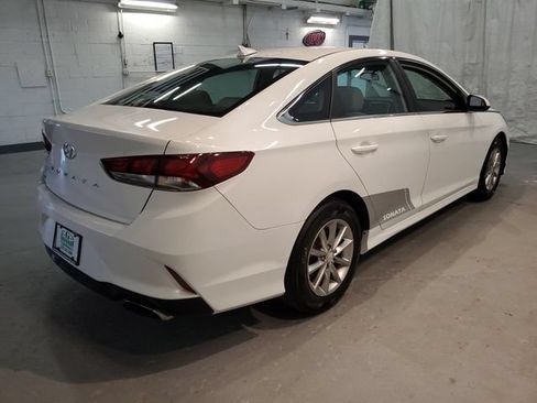 Used 2018 Hyundai Sonata SE w/ Cargo Package FWD image 7