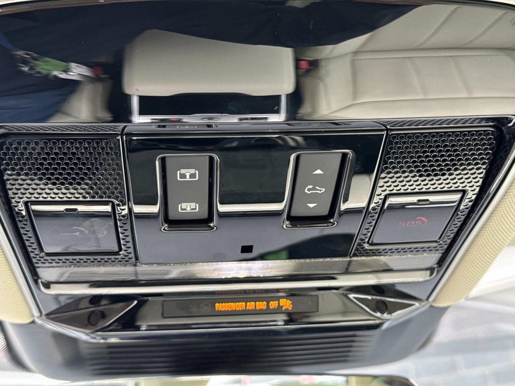 Used 2023 Land Rover Range Rover SE AWD/4WD image 22