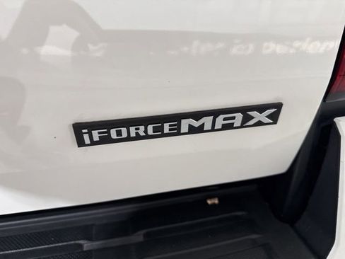 Used 2024 Toyota Tacoma TRD Off-Road w/ TRD Off Road Upgrade Package AWD/4WD image 10