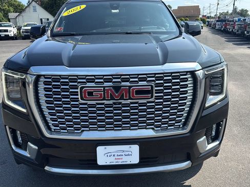 Used 2021 GMC Yukon XL Denali AWD/4WD image 2