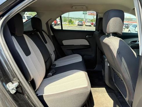 Used 2017 Chevrolet Equinox LT w/ Driver Confidence Package II AWD/4WD image 17