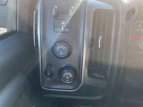 Used 2019 Chevrolet Silverado 1500 LT w/ All Star Edition image 3