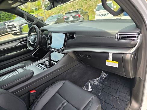 New 2026 Jeep Grand Wagoneer L Limited image 28