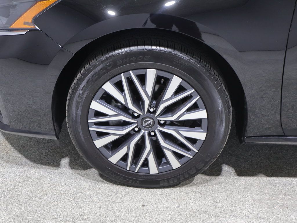 Used 2025 Nissan Altima 2.5 SV AWD/4WD image 7