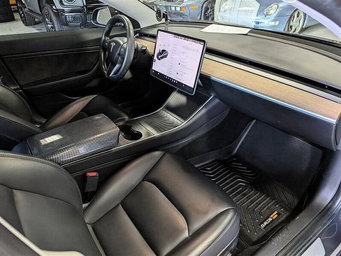 Used 2018 Tesla Model 3 Long Range AWD/4WD image 4