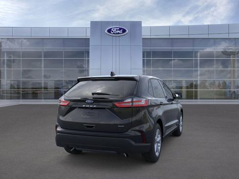 New 2024 Ford Edge SE image 8
