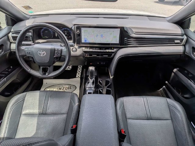 Used 2025 Toyota Camry XSE FWD image 17