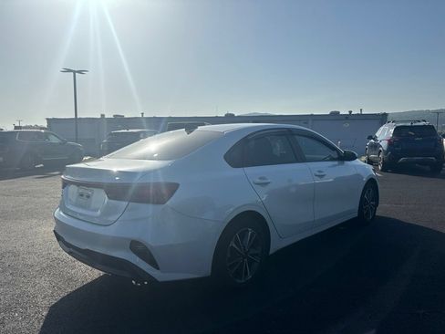 Used 2023 Kia Forte LXS FWD image 2