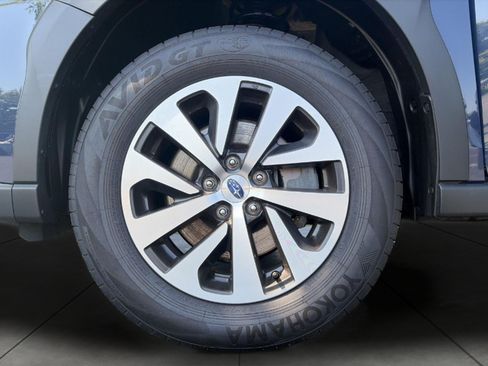 Used 2025 Subaru Outback Premium w/ Popular Package #1A AWD/4WD image 3