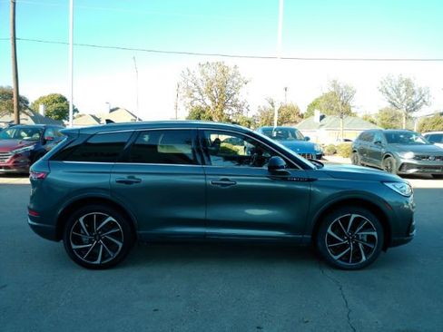 Used 2023 Lincoln Corsair Grand Touring w/ Towing Package image 5