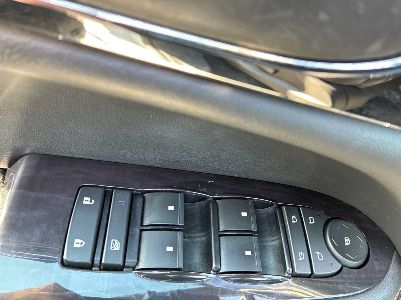 Used 2017 Buick Enclave Premium AWD/4WD image 15