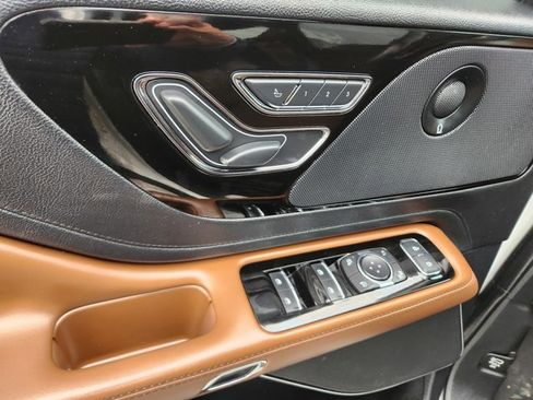 Used 2021 Lincoln Aviator Grand Touring w/ Elements Package Plus image 39