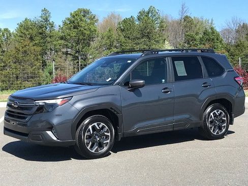 Certified 2025 Subaru Forester Premium w/ Protection Package image 1