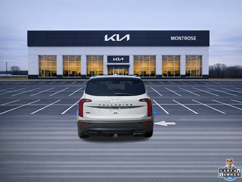 Used 2022 Kia Telluride EX w/ EX Premium Package AWD/4WD image 7