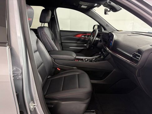 Used 2024 Chevrolet Traverse Z71 w/ Enhanced Driving Package AWD/4WD image 49