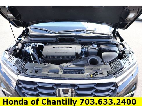 Used 2025 Honda Pilot EX-L image 33