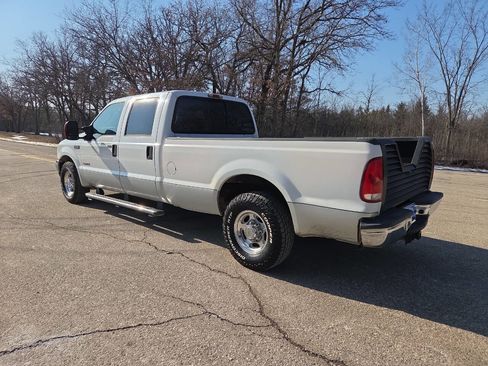 Used 2004 Ford F250 Lariat image 4