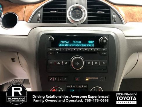 Used 2009 Buick Enclave CXL w/ Driver Confidence Package AWD/4WD image 19