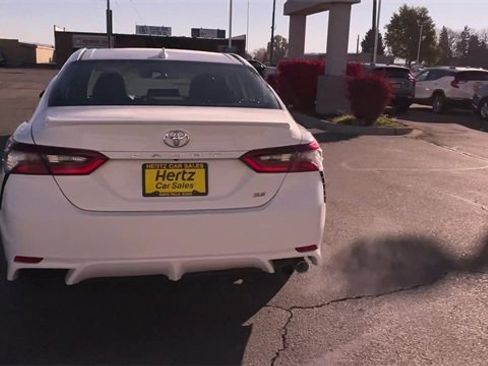 Used 2024 Toyota Camry SE image 8