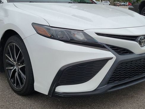 Certified 2022 Toyota Camry SE image 4