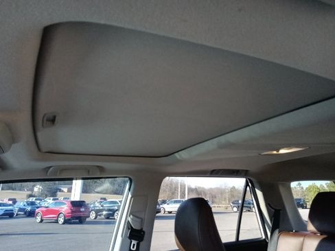 Used 2020 Toyota 4Runner Limited image 15