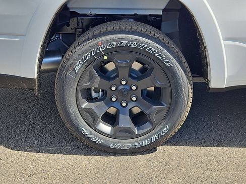 New 2026 RAM 1500 Big Horn AWD/4WD image 9